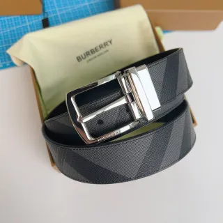 Burberry Knight charbon House Check ceinture en cuir