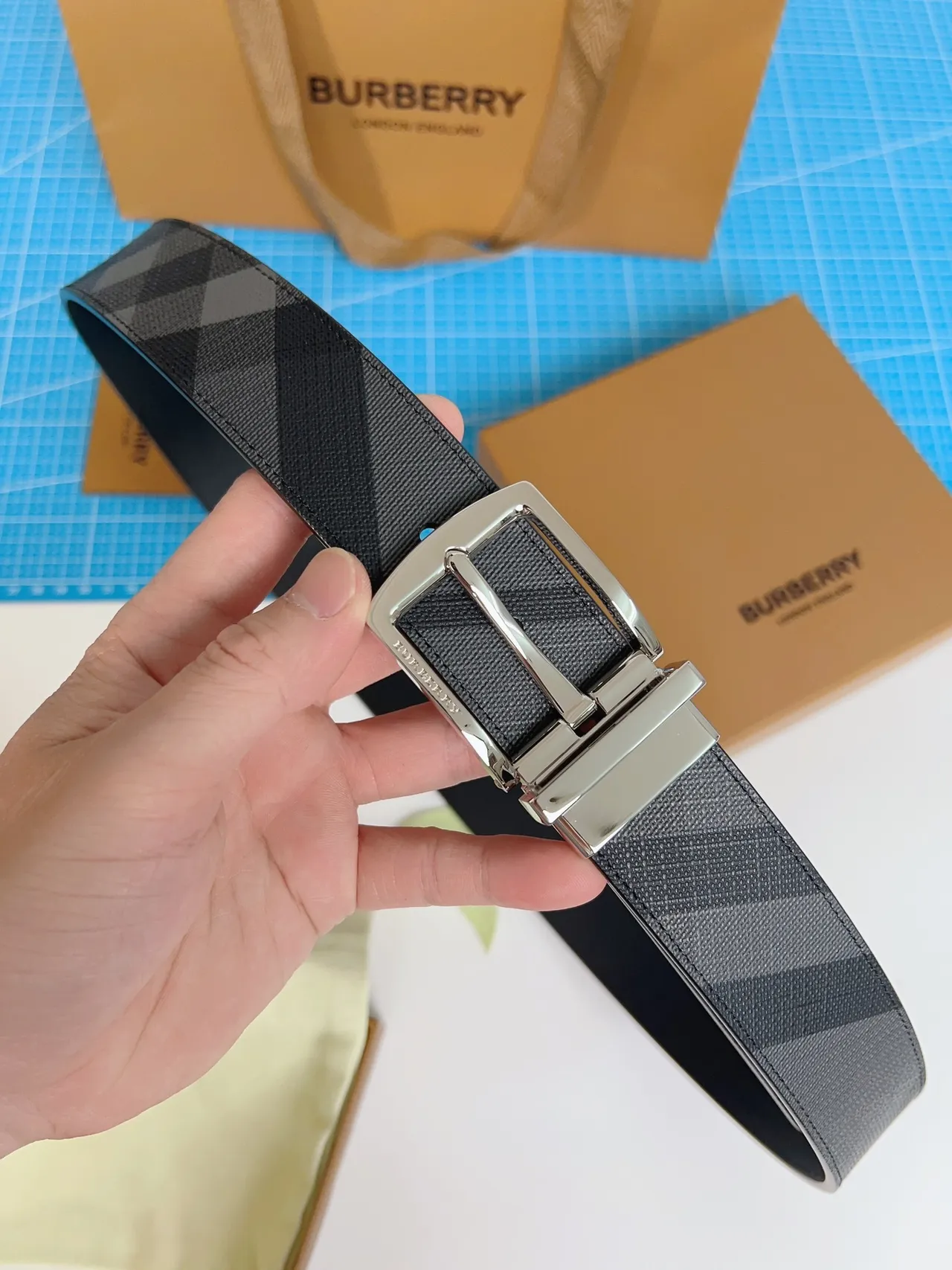 Burberry Knight Charcoal House Check Leather Belt 8