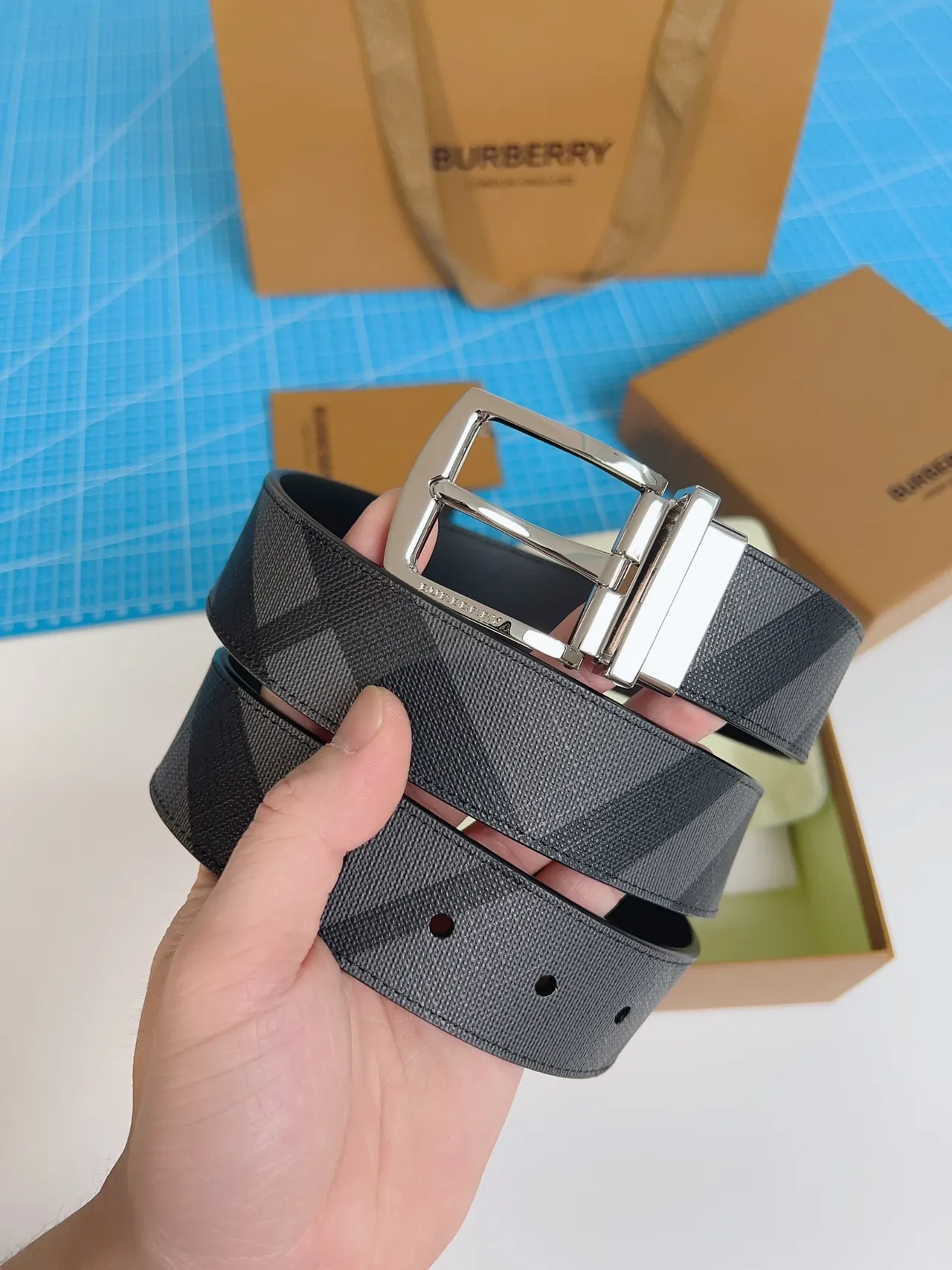 Burberry Knight Charcoal House Check Leather Belt 9