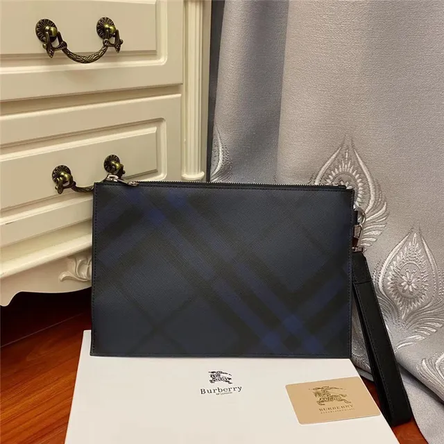 Burberry Knight নেভি চেক লেফাফা ক্লাচ 7