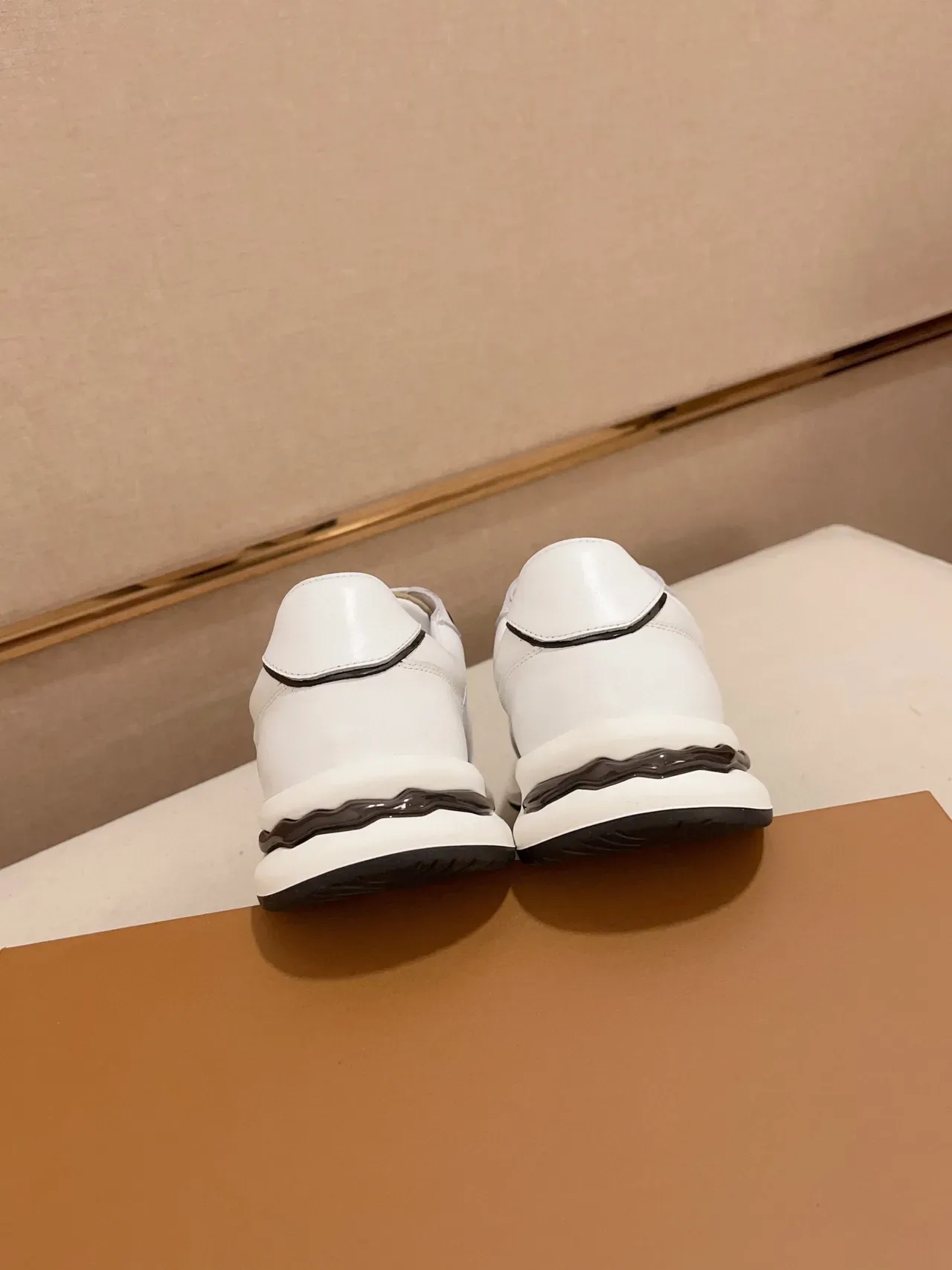 Burberry Knight White and House Check Lifestyle Sneakers 3