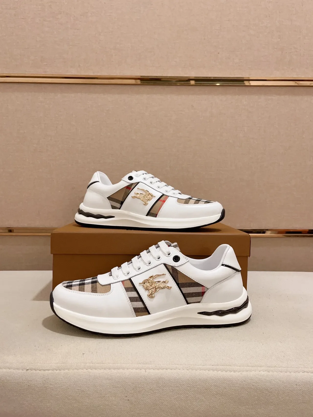 Burberry Knight White and House Check Lifestyle Sneakers 4