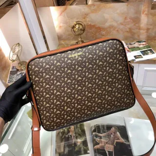 Burberry Monogram Canvas Bolsa cruzada marrom bege tan com borda de couro
