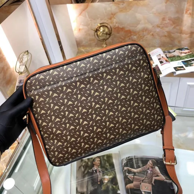 Burberry Monogram Canvas حقيبة كتف بني بيج تان مع إطار جلد 6