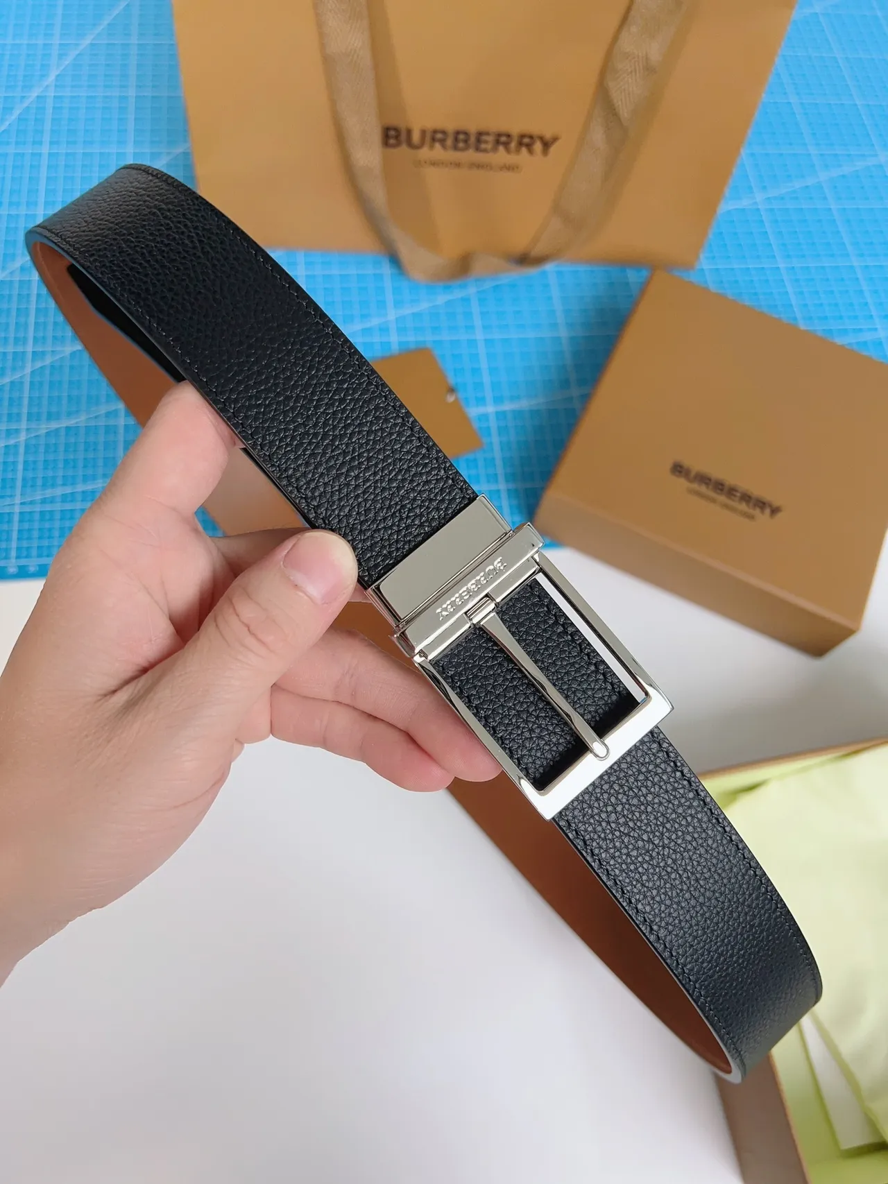 Burberry Reversible Buckle Black Pebbled Leather Belt 7