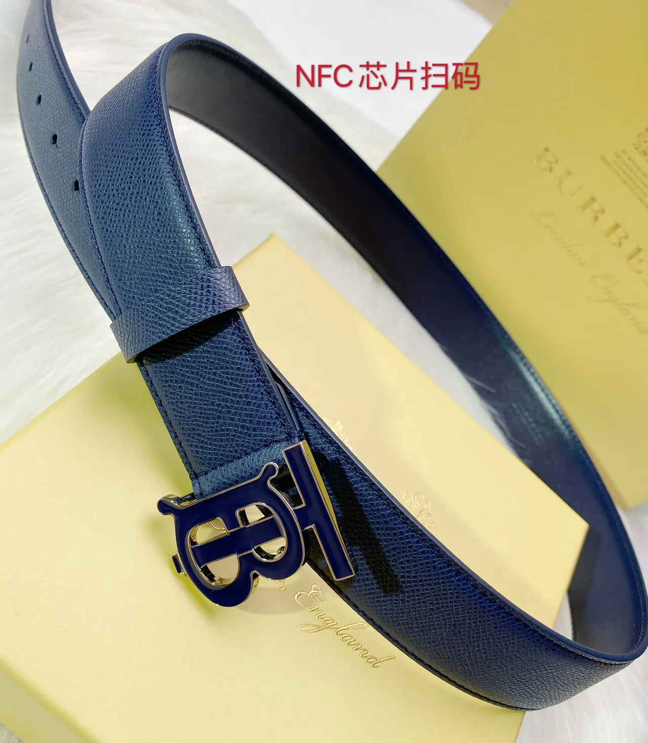 Burberry TB Monogram حزام جلد أزرق بحري 4