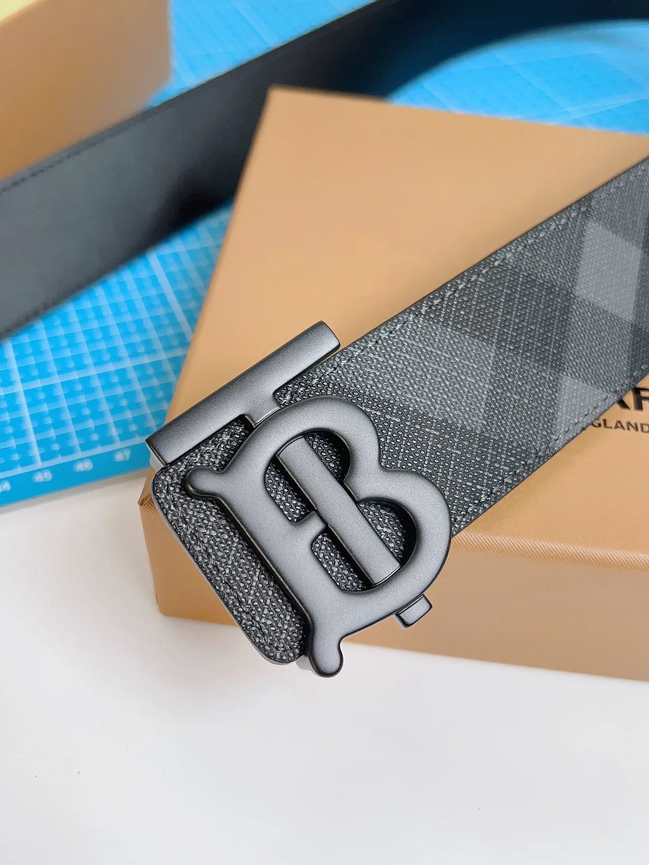 Burberry Thomas Burberry Monogram Cinto Preto Cinza Xadrez Cinto de Couro 8