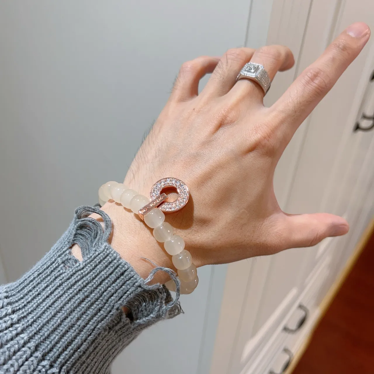 Bvlgari B.zero1 Beige Gold Beaded Pavé-Diamond Ring Charm Bracelet 4