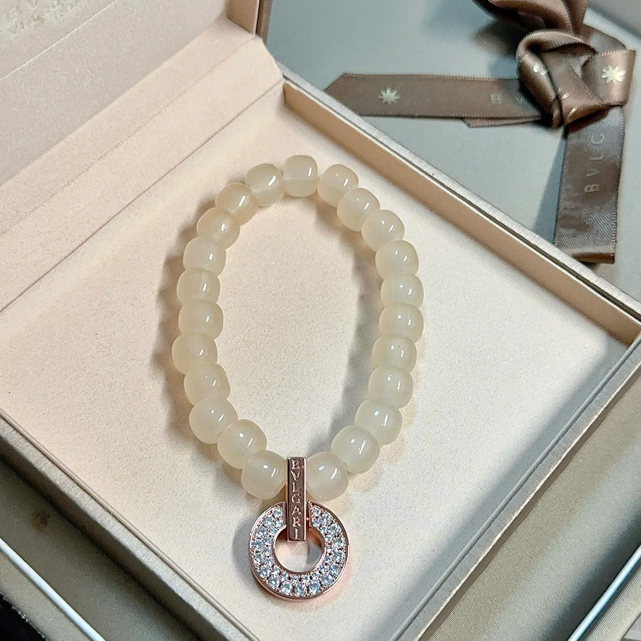 Bvlgari B.zero1 Beige Gold Beaded Pavé-Diamond Ring Charm Bracelet 5