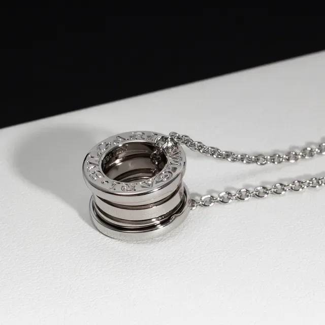 Bvlgari B.zero1 多环圆柱吊坠项链 3