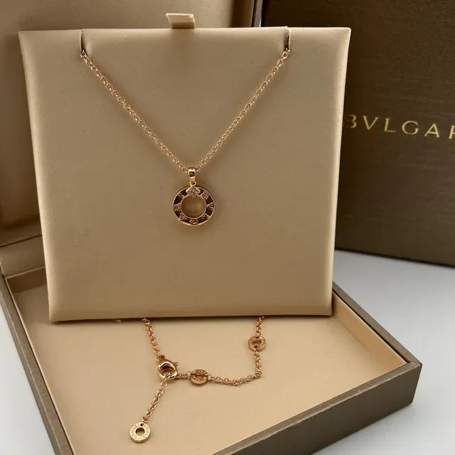 Bvlgari B.zero1 चाँदी सोने का ओपन रिंग पेंडेंट एंग्रेव्ड ब्रांड लेटरिंग नेकलेस 4