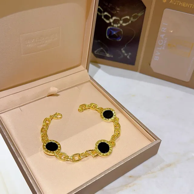 Bvlgari B.zero1 Three-Stone Black Onyx Gold Chain Bracelet 3