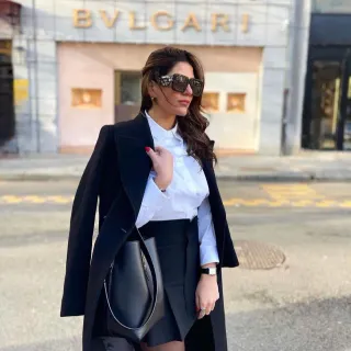 Bvlgari काली संरचित टॉप-हैंडल हैंडबैग