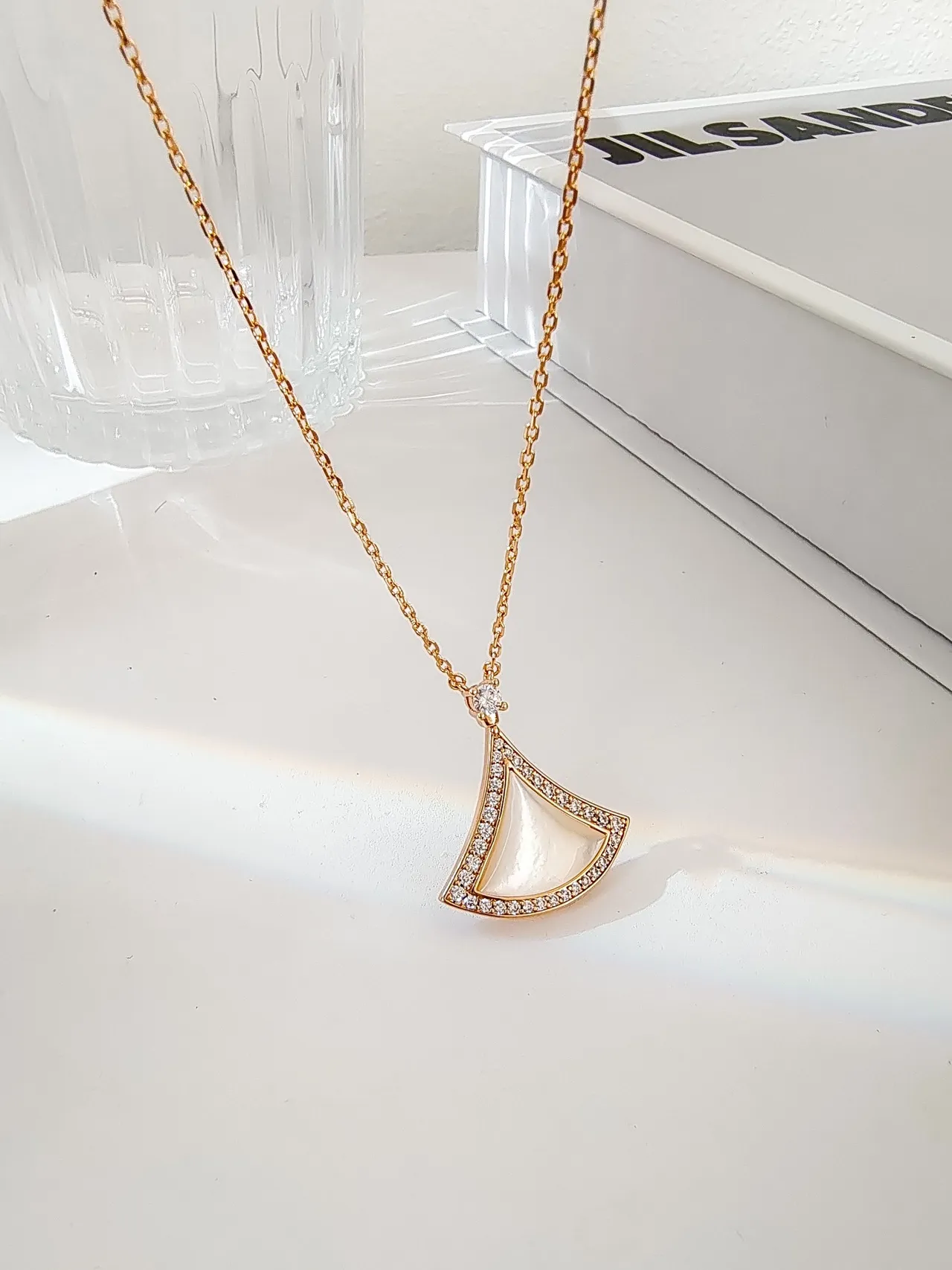 Bvlgari حلم الديفا المالاخايت واللؤلؤ قلادة 9