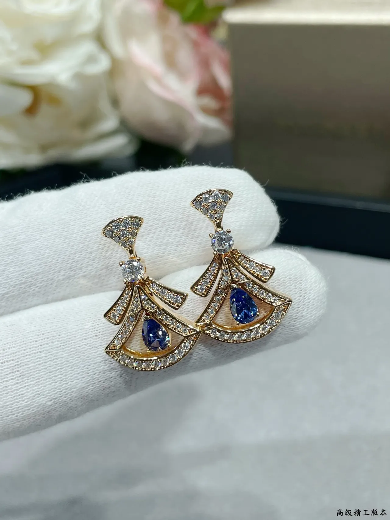 Bvlgari 金色蓝色扇形图案梨形宝石耳环 4