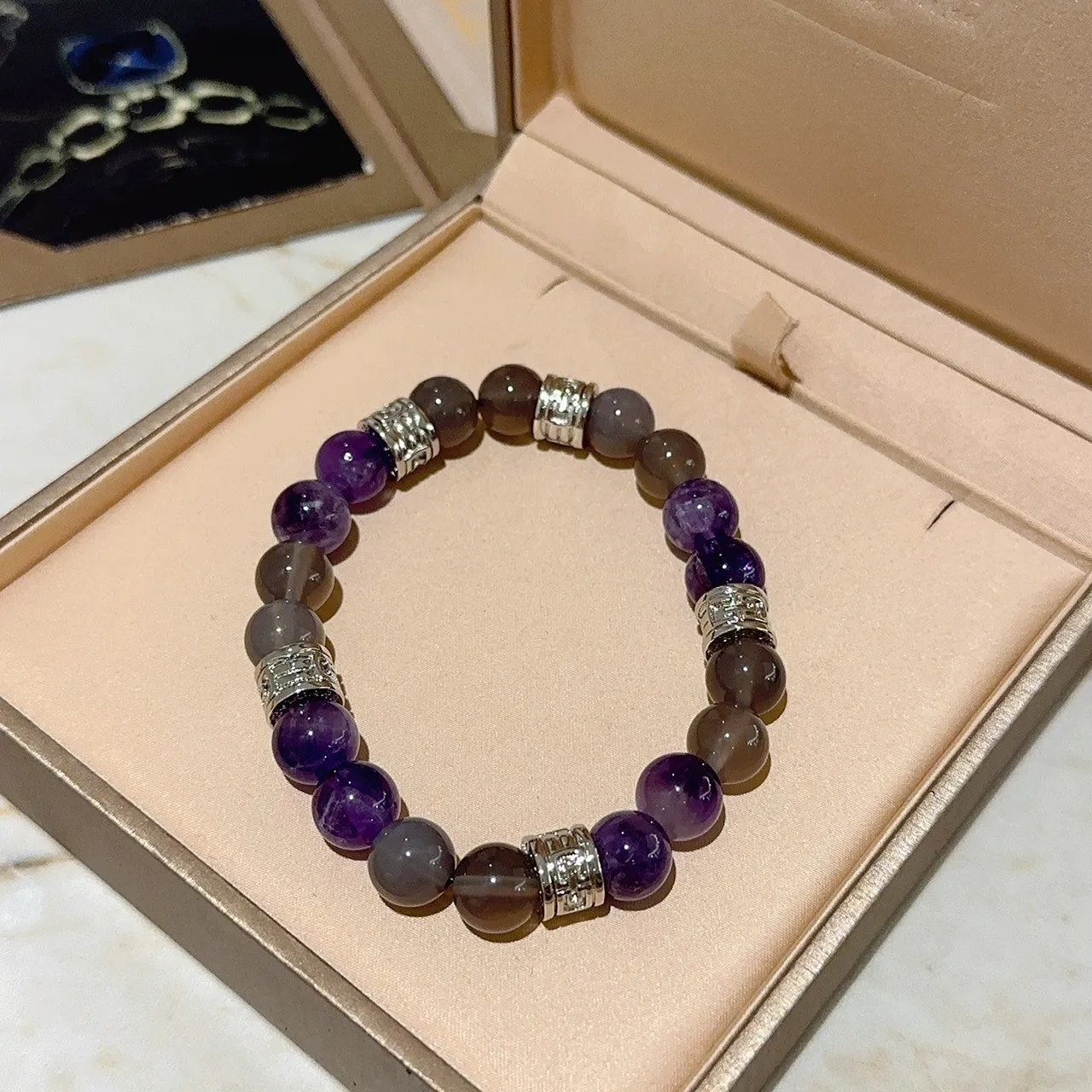 Bvlgari Perles rondes en pierre polie gris-violet ton argent gravé séparateurs en forme de baril bijoux 2