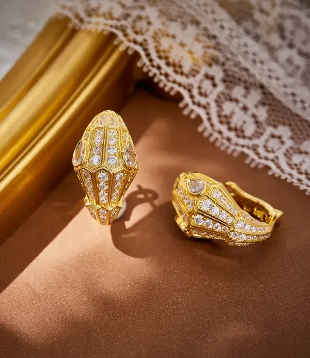 Bvlgari Serpenti Pavé Diamond and Emerald Snake-Head Earrings 7