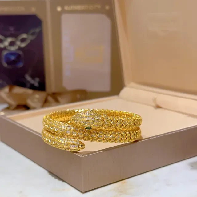 Bvlgari Serpenti Pavé Diamond Gold Serpent Bracelet 6
