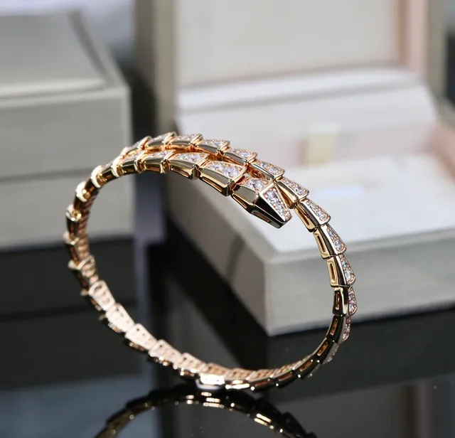 Bvlgari Serpenti Pavé Bracelet Serpent Enroulé Or Rose 4