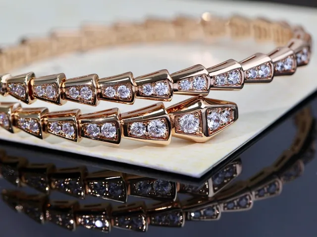 Bvlgari Serpenti Pavé Bracelet Serpent Enroulé Or Rose 6