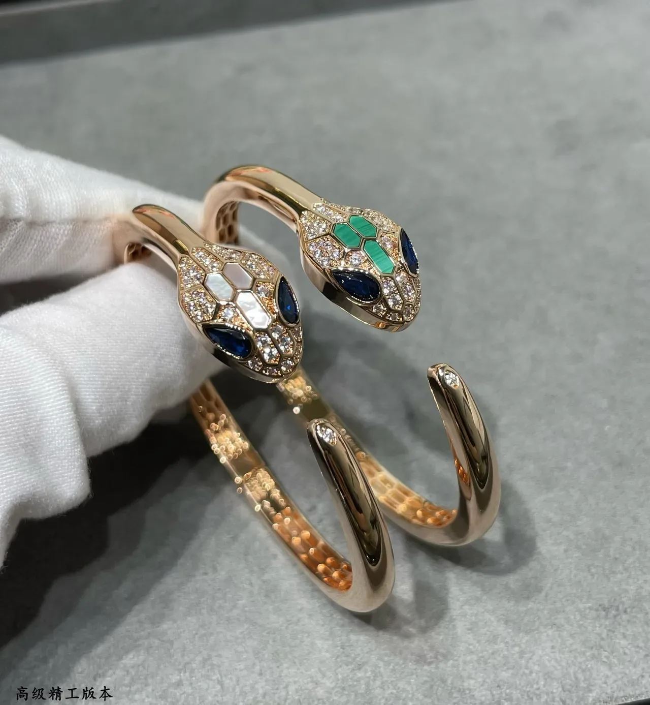 Bvlgari Serpenti सांप-हेड Pavé डायमंड और जेमस्टोन ब्रेसलेट 8
