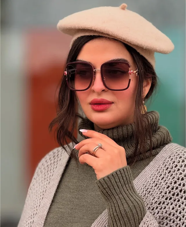 Bvlgari Serpenti वर्गाकार काला और सुनहरा सनग्लासेस 4