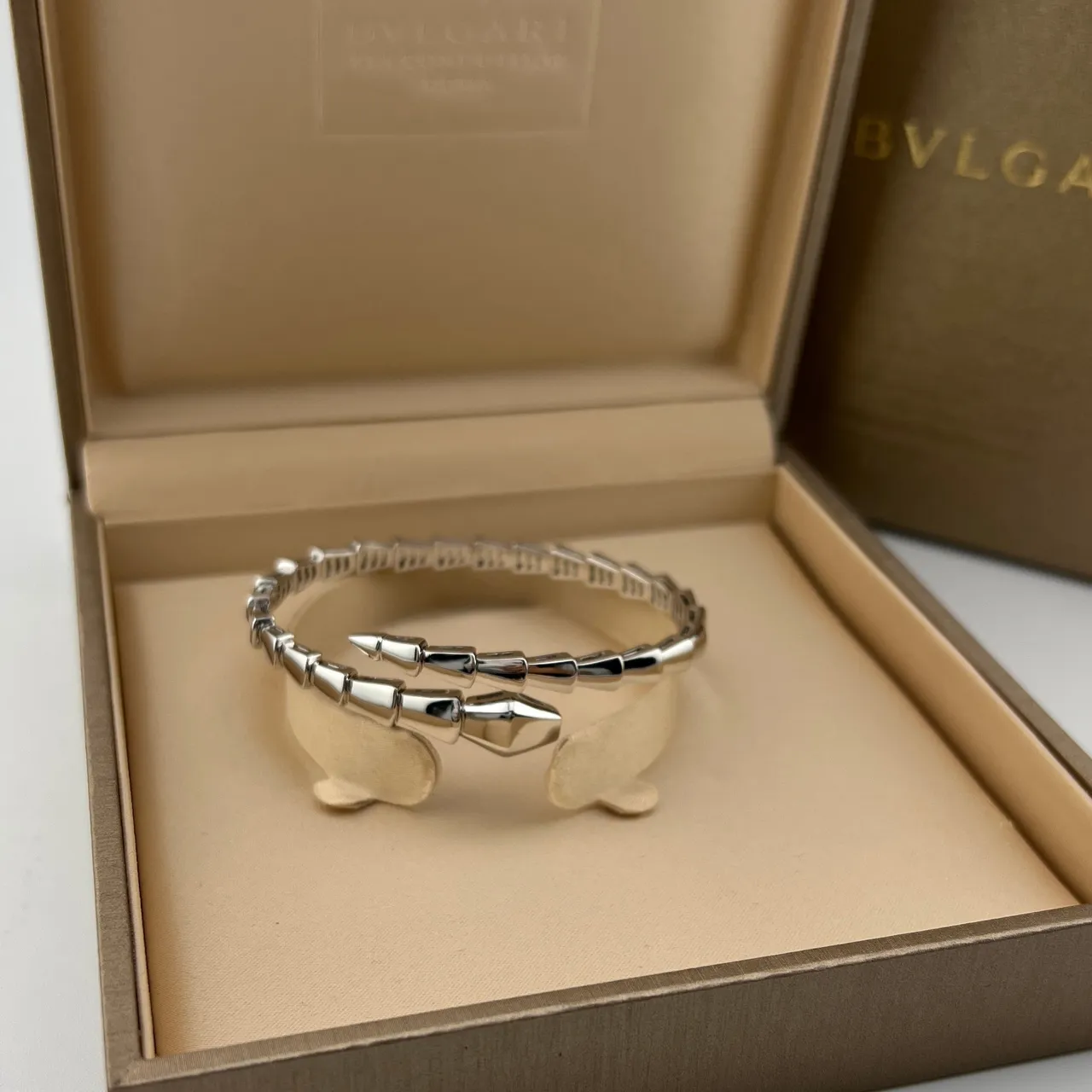 Bvlgari Serpenti Tubogas Snake-Head Bangle Bracelets 4
