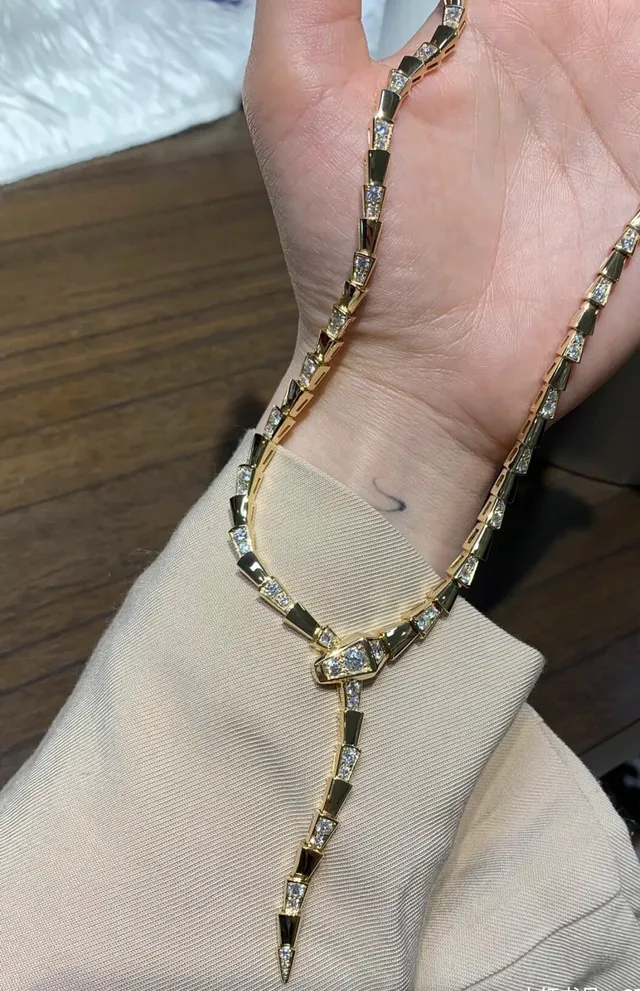 Bvlgari Serpenti Viper Pavé Diamond Articulated Necklace 2