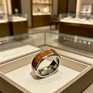 Bvlgari 木镶嵌宽带戒指