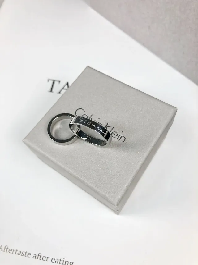 Calvin Klein ck Ring चाँदी सफेद न्यूनतम उत्कीर्णित बैंड रिंग 2