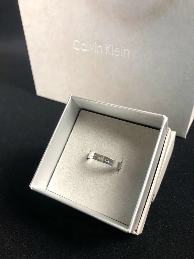 Calvin Klein ck Ring चाँदी सफेद न्यूनतम उत्कीर्णित बैंड रिंग 4