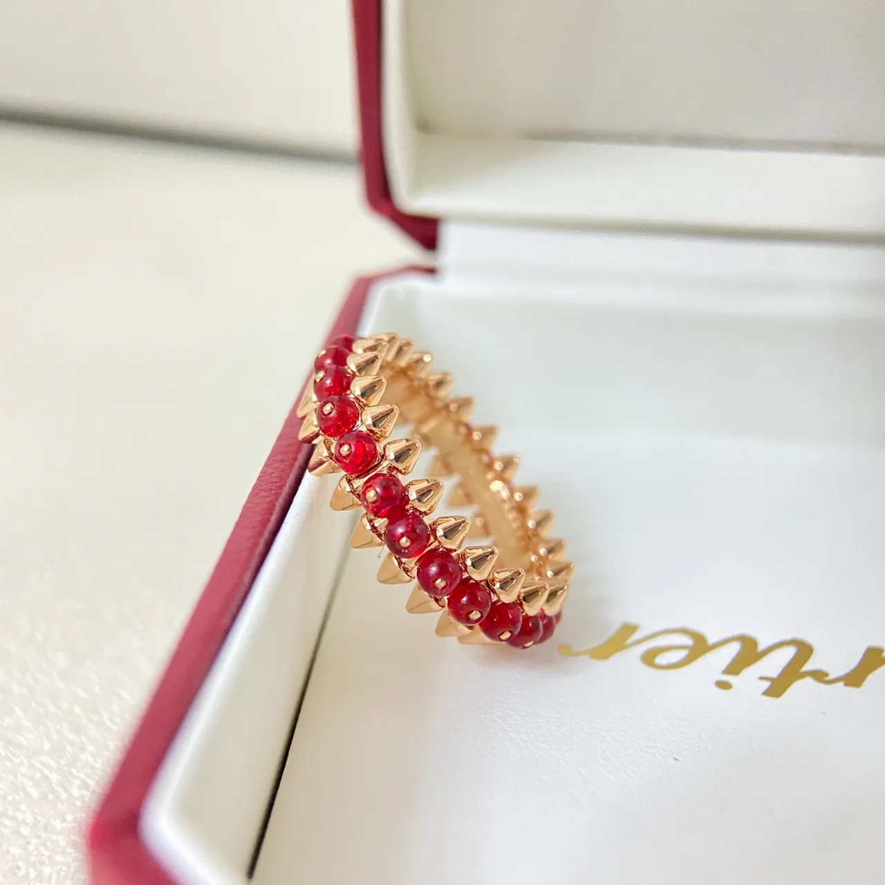 Cartier Clash de Cartier مسامير كاملة خرز أحمر وخاتم ذهب وردي 3