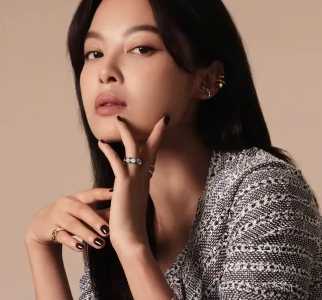 Cartier Juste un Clou 黄金黑色交织晶格镶嵌钻石戒指 9