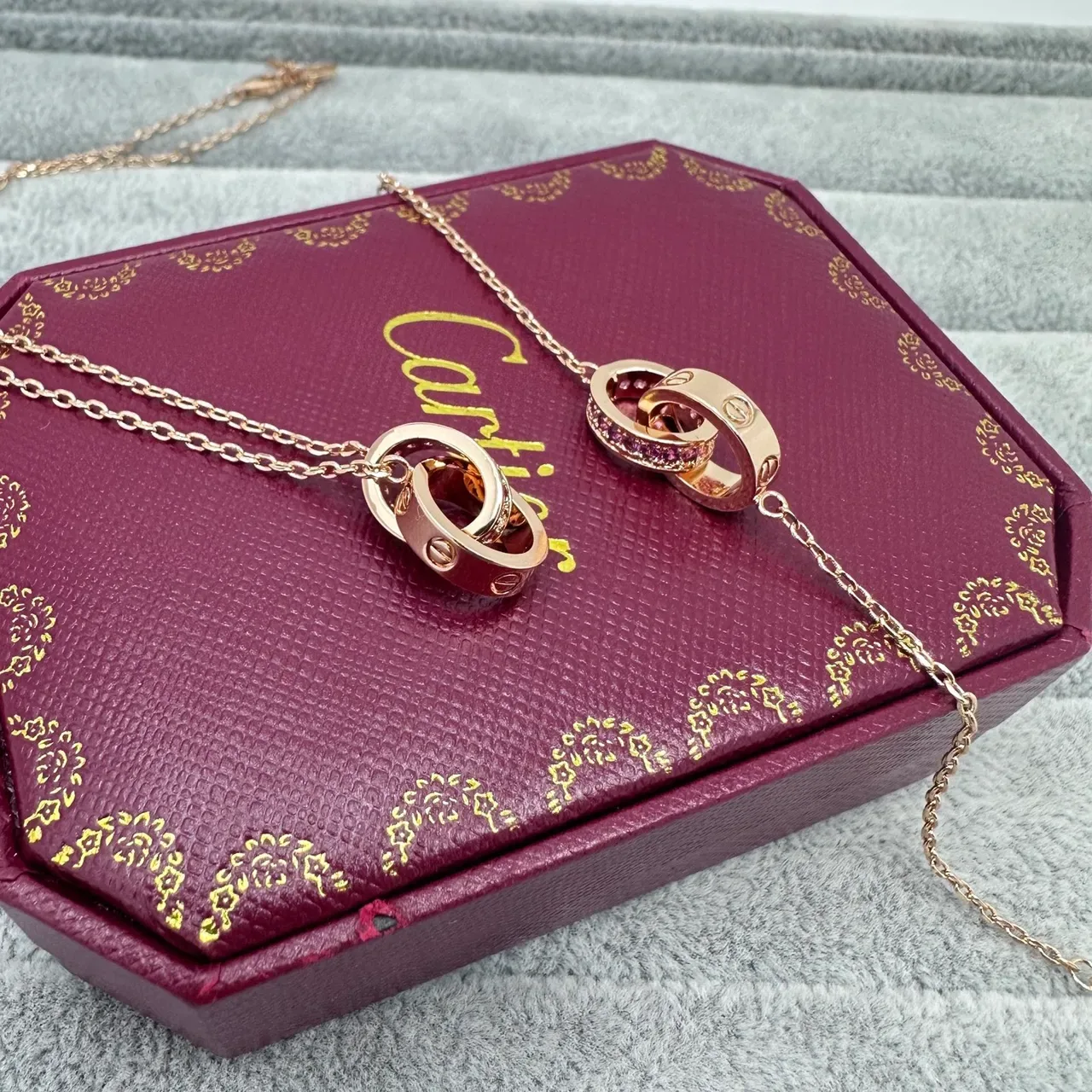 Bracelet Cartier Love Double Interlocking Anneau Pierre Pavé Rose Tono Doré 3