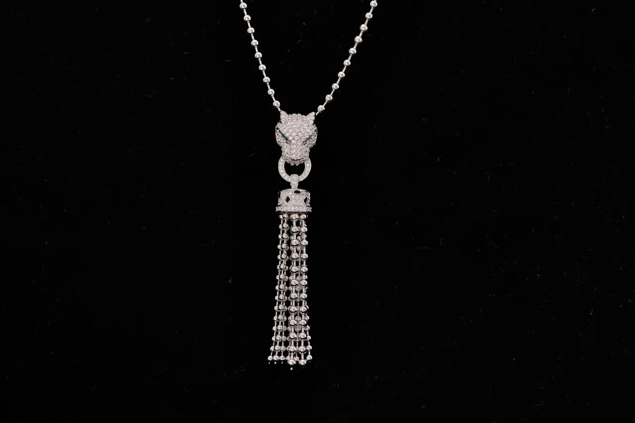 Cartier Panthère Cabeça de Pantera Pavé Colar de Diamantes e Esmeraldas 6