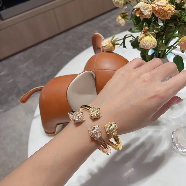 Cartier Panthère Pavé Panther Head Open Bangle Bracelet 9