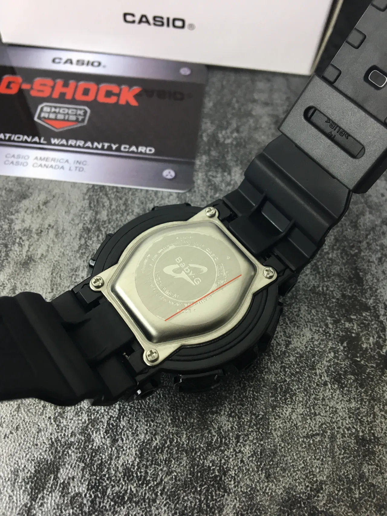 ক্যাসিও Baby-G GA-110 কালো এবং সোনালী স্পোর্টস ওয়াচ 3
