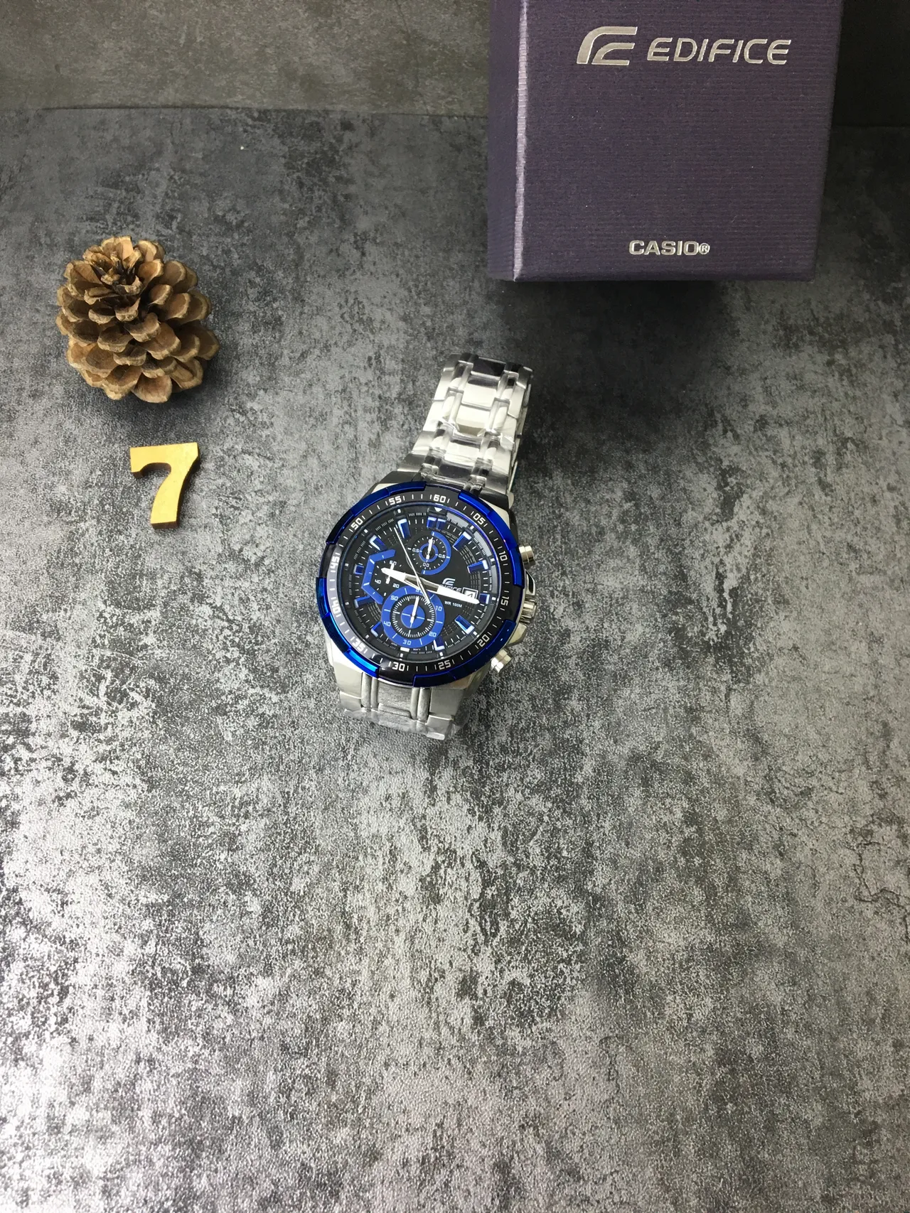 Casio Edifice Cronômetro Acentuado em Azul Diâmetro Preto Relógio Esportivo 3