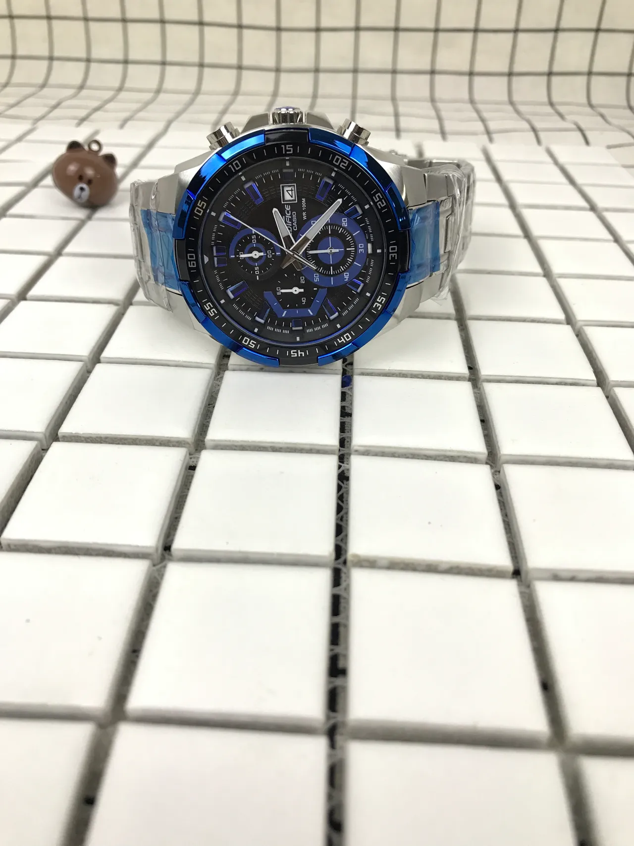 Casio Edifice Cronômetro Acentuado em Azul Diâmetro Preto Relógio Esportivo 8