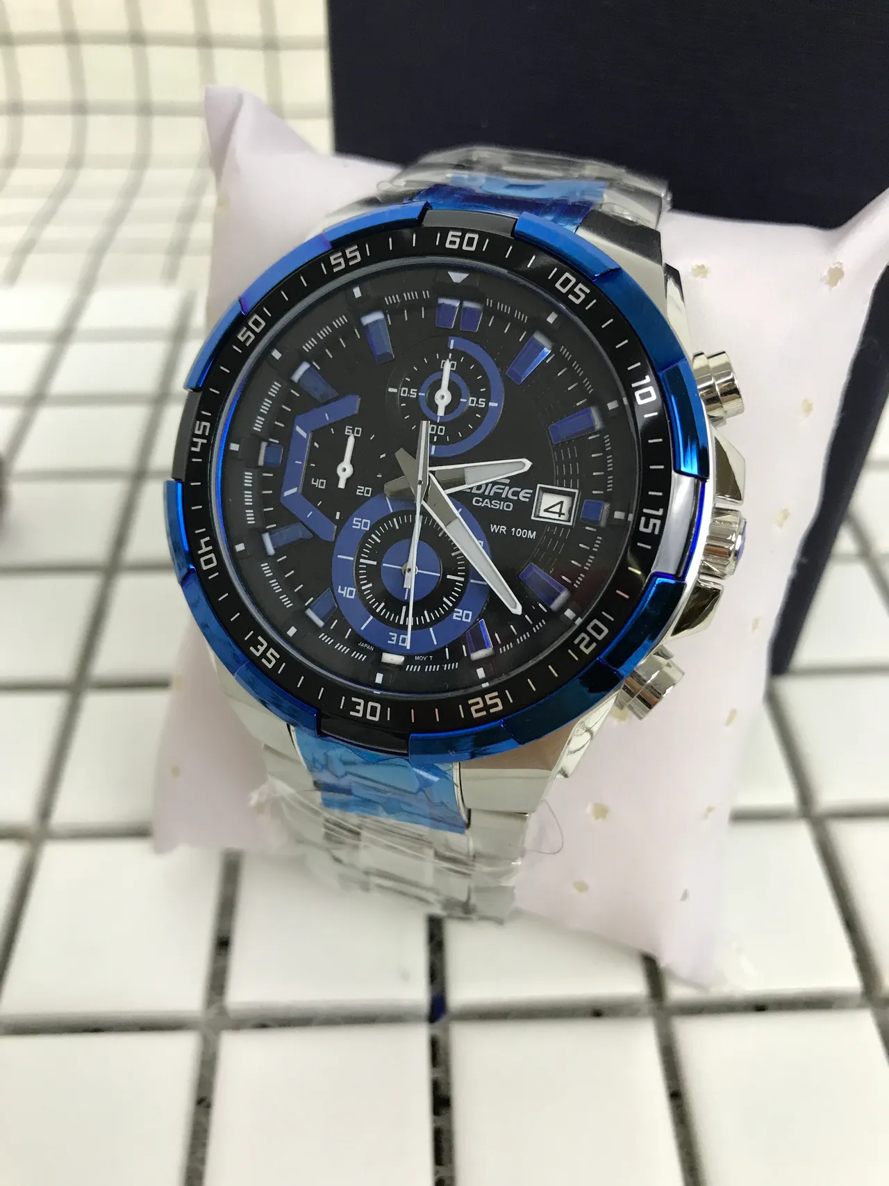 Casio Edifice Cronômetro Acentuado em Azul Diâmetro Preto Relógio Esportivo 10