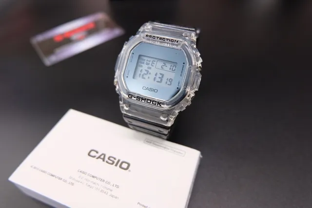 Casio G-Shock DW-5600 पारदर्शी रेजिन क्वार्ट्ज घड़ी 2