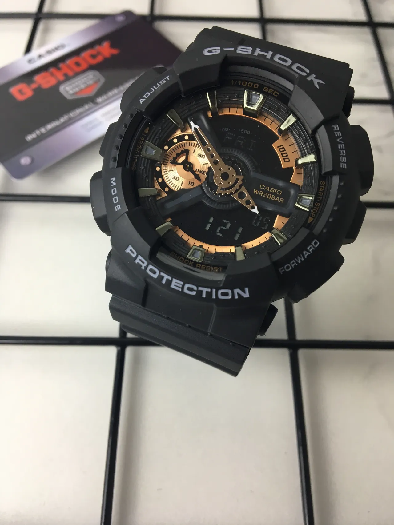 Casio G-Shock GA-100 黑色和铜色 运动手表 2
