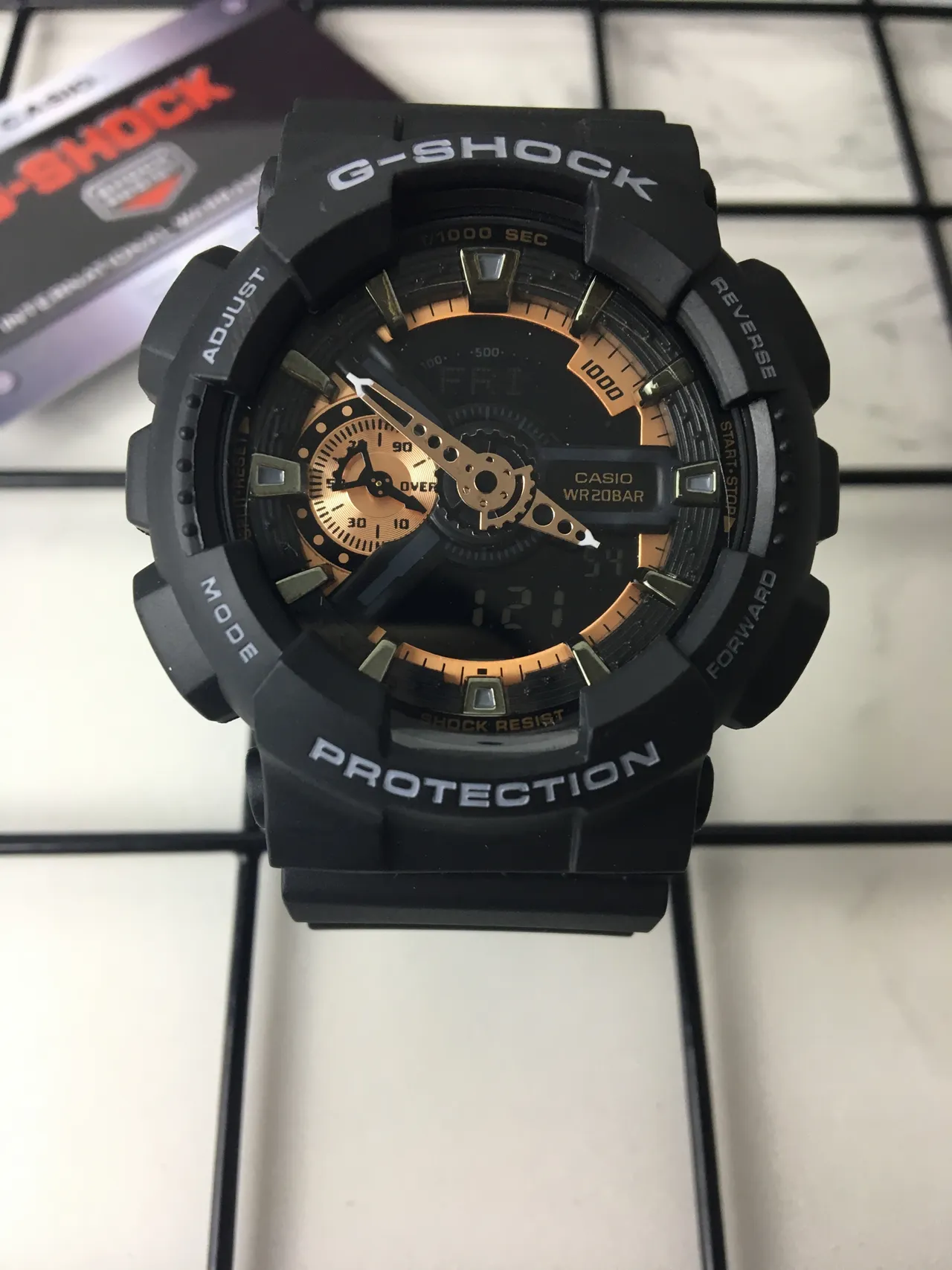 Casio G-Shock GA-100 黑色和铜色 运动手表 3
