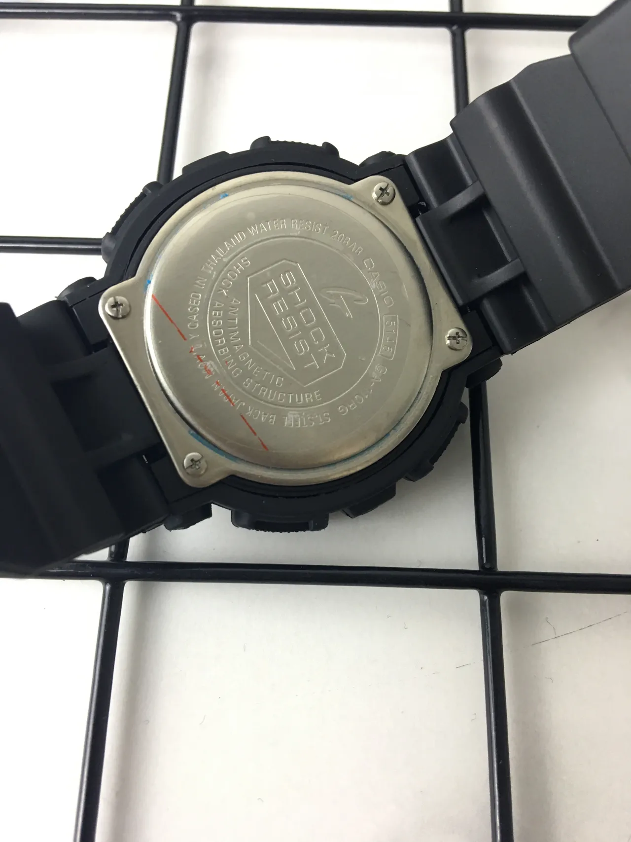 Casio G-Shock GA-100 黑色和铜色 运动手表 5