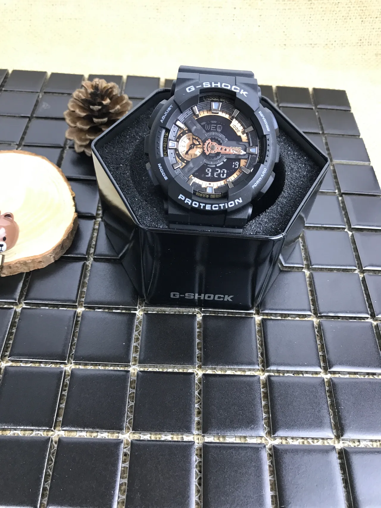 Casio G-Shock GA-100 黑色和铜色 运动手表 15