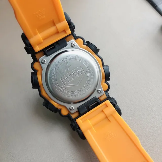 Casio G-Shock GA-100 Reloj Deportivo Negro y Amarillo 2