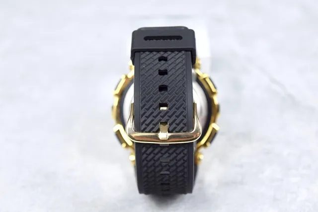 Casio G-Shock GA-110 Tono Dorado y Negro Reloj Deportivo 6