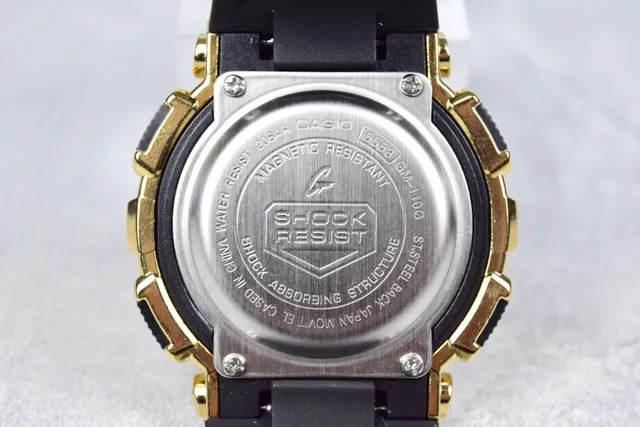 Casio G-Shock GA-110 Tono Dorado y Negro Reloj Deportivo 7