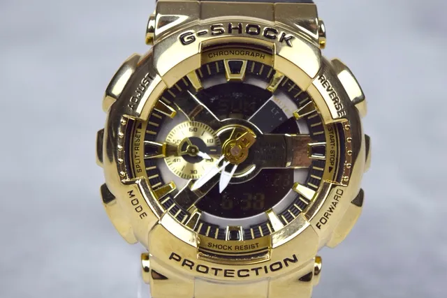Casio G-Shock GA-110 Tono Dorado y Negro Reloj Deportivo 8