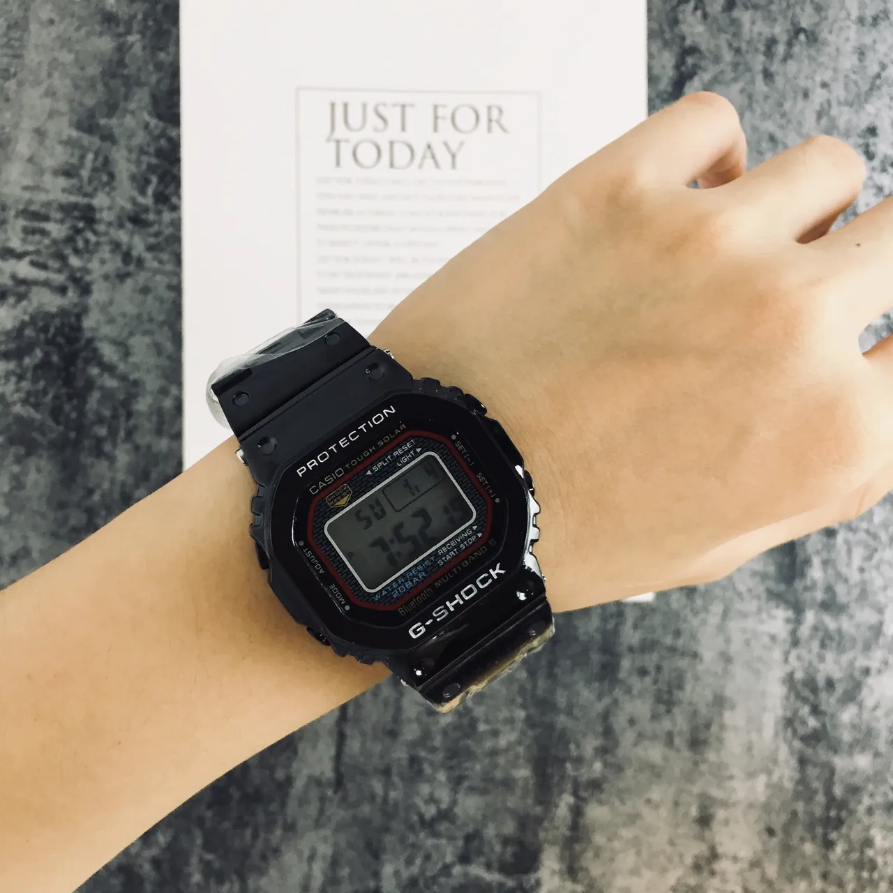 Casio G-Shock GA-2100 أسود أحمر ساعة رياضية رقمية 2